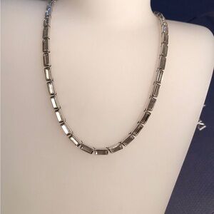 Swarovski Crystals Ladies Necklace and Bracelet Set